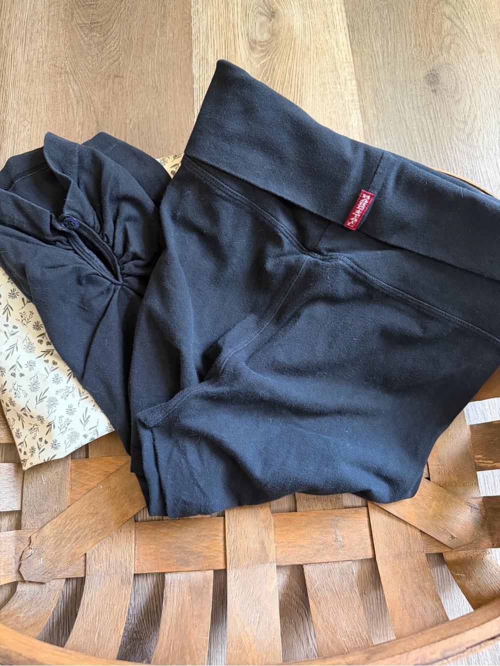 Hard Tail Black Capri Cut Out Leggings